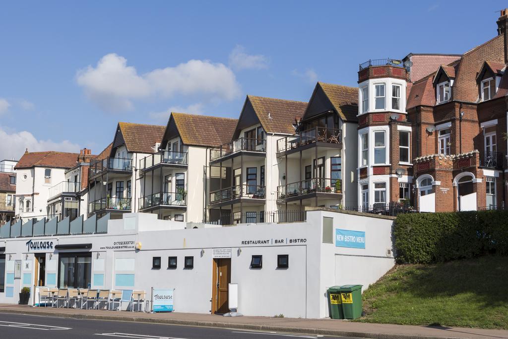 Southend Guest House - Close To Beach, Train Station & Southend Airport ภายนอก รูปภาพ