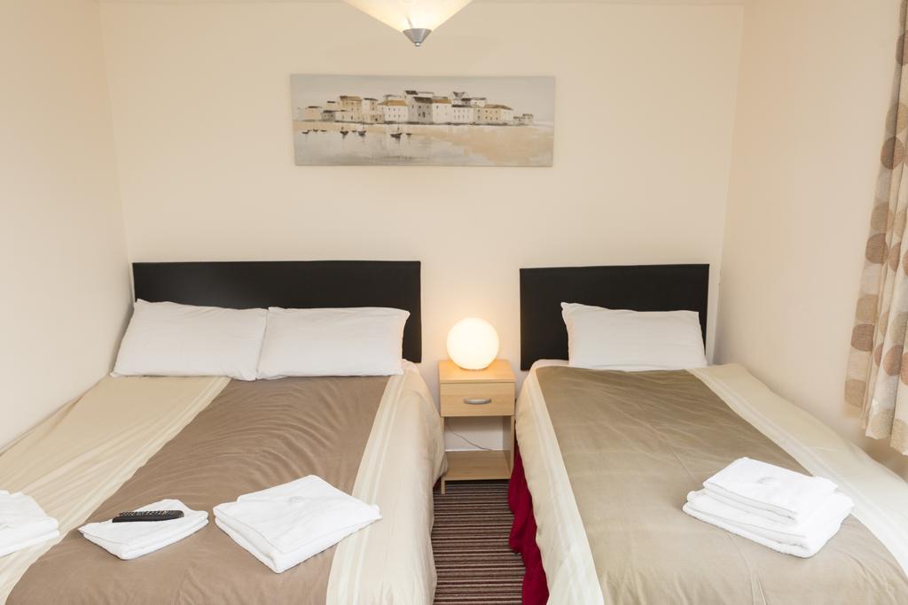Southend Guest House - Close To Beach, Train Station & Southend Airport ห้อง รูปภาพ