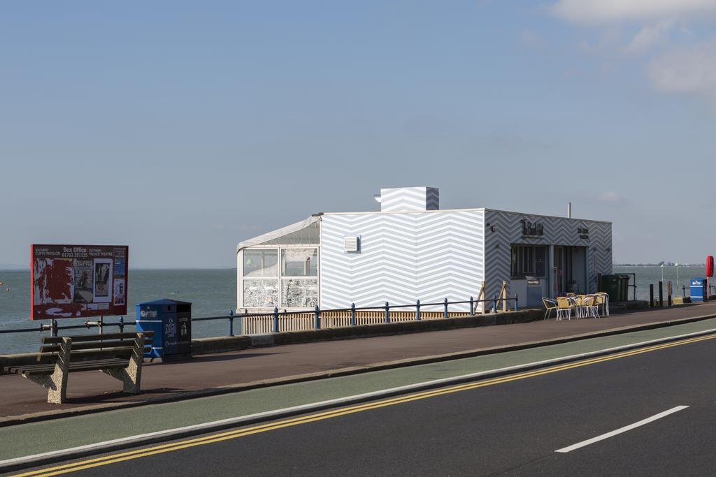 Southend Guest House - Close To Beach, Train Station & Southend Airport ภายนอก รูปภาพ