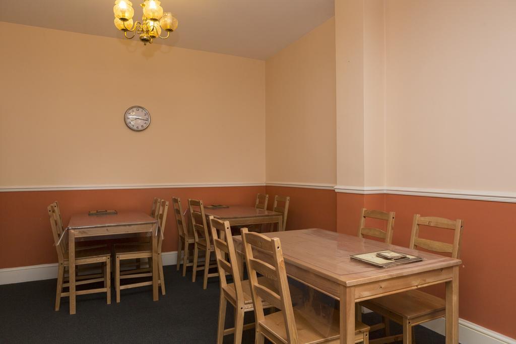 Southend Guest House - Close To Beach, Train Station & Southend Airport ภายนอก รูปภาพ