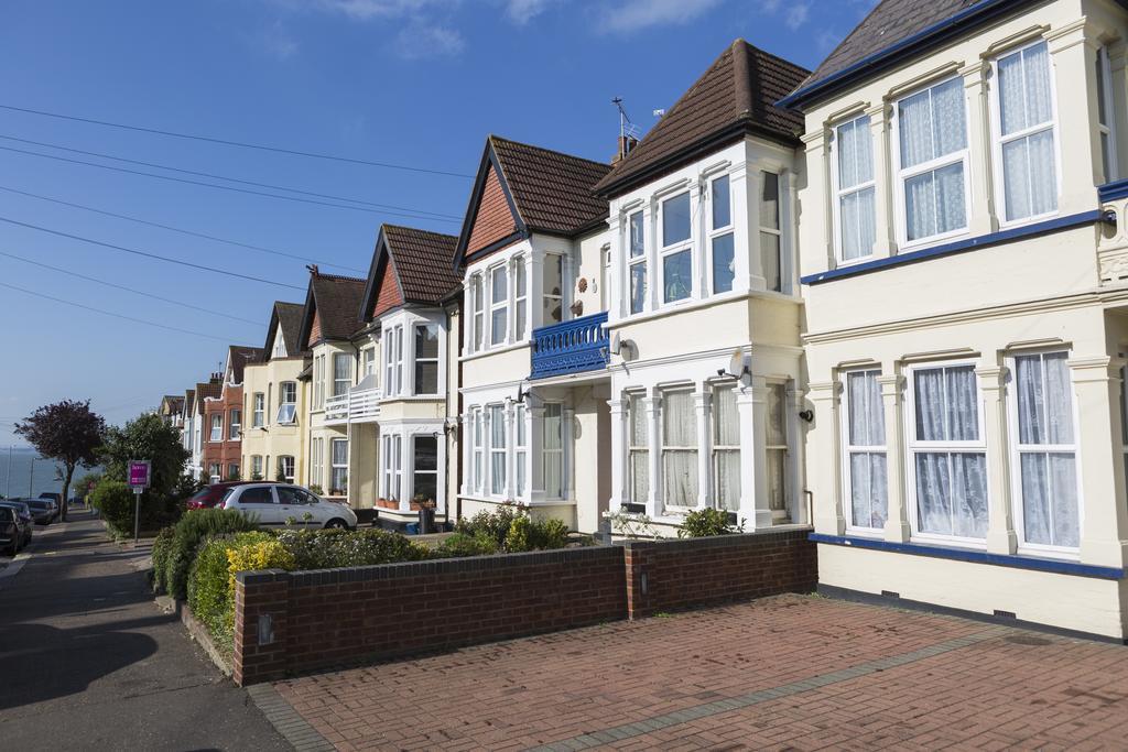 Southend Guest House - Close To Beach, Train Station & Southend Airport ภายนอก รูปภาพ