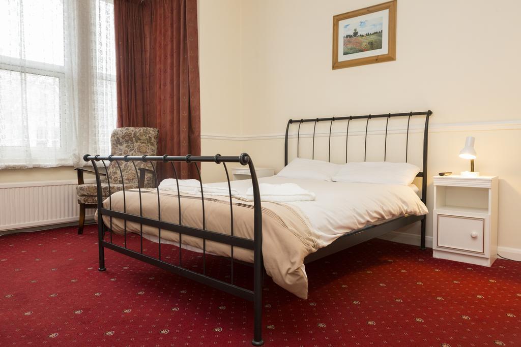 Southend Guest House - Close To Beach, Train Station & Southend Airport ห้อง รูปภาพ