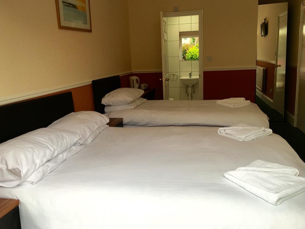 Southend Guest House - Close To Beach, Train Station & Southend Airport ภายนอก รูปภาพ