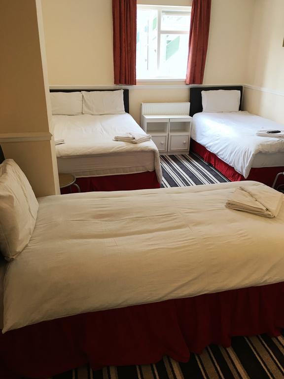 Southend Guest House - Close To Beach, Train Station & Southend Airport ภายนอก รูปภาพ